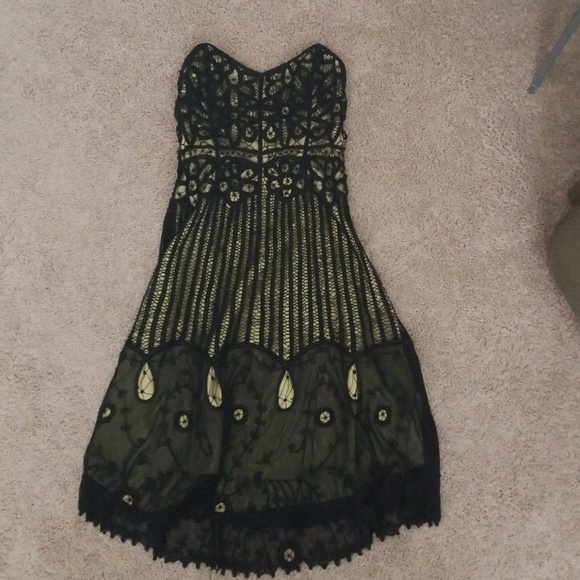 Betsy Johnson Stapless Dress Size 10 - Picture 1 of 3